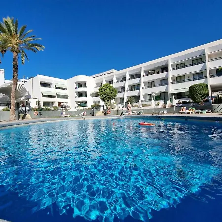 Casa Palmera 3 Only 150 Metres To The Beach, Heated Pool, Wifi, Sat-tv, Balcony 阿罗纳
