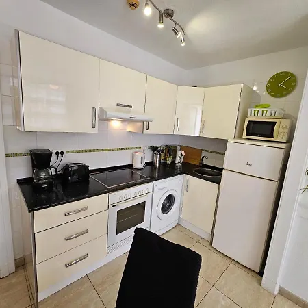 Casa Palmera 3 Only 150 Metres To The Beach, Heated Pool, Wifi, Sat-tv, Balcony 阿罗纳