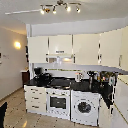 Lägenhet Casa Palmera 3 Only 150 Metres To The Beach, Heated Pool, Wifi, Sat-tv, Balcony