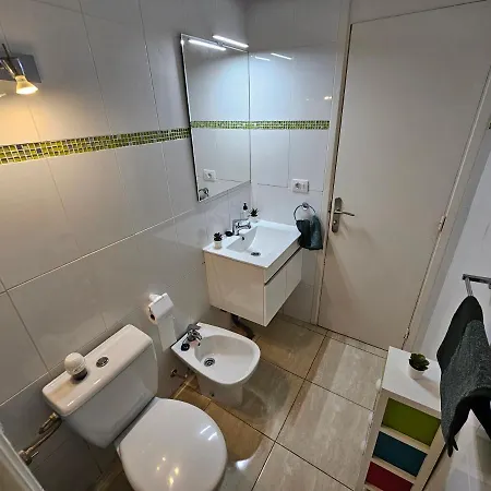 Casa Palmera 3 Only 150 Metres To The Beach, Heated Pool, Wifi, Sat-tv, Balcony Lägenhet Arona (Tenerife)