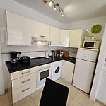Casa Palmera 3 Only 150 Metres To The Beach, Heated Pool, Wifi, Sat-tv, Balcony Arona (Tenerife)